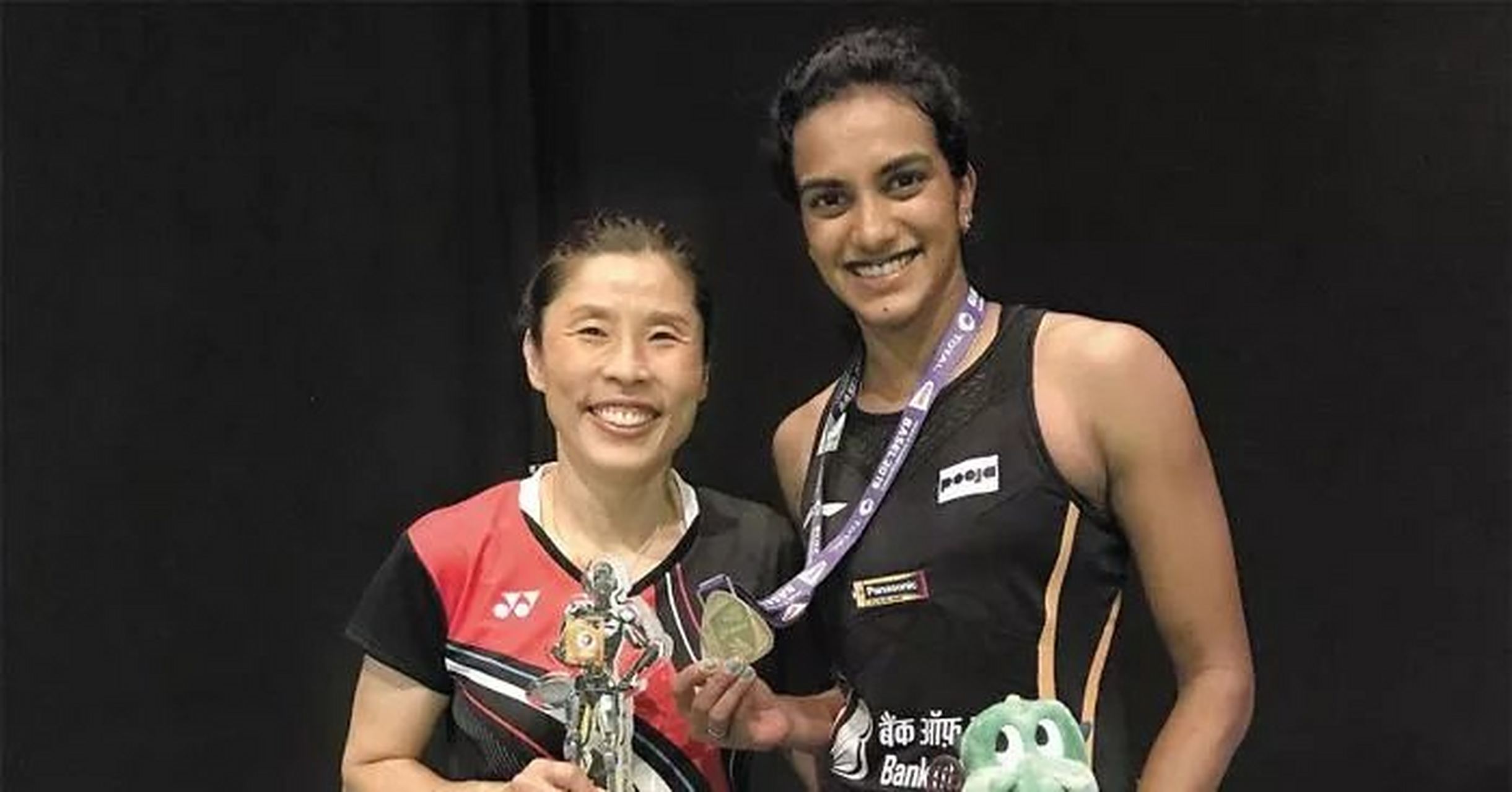 ac米兰体育官网-泰国羽毛球队翻盘英格兰羽毛球队，辛杜完成帽子戏法的简单介绍