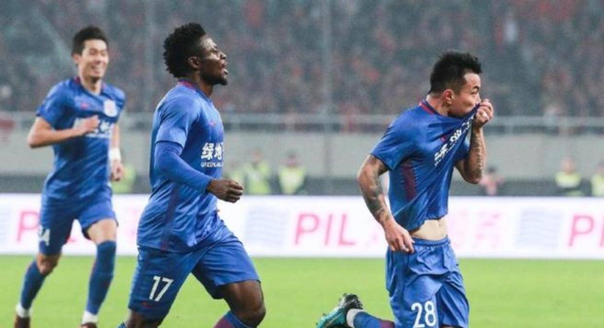 球队士气低迷，连战连败寻找突破口