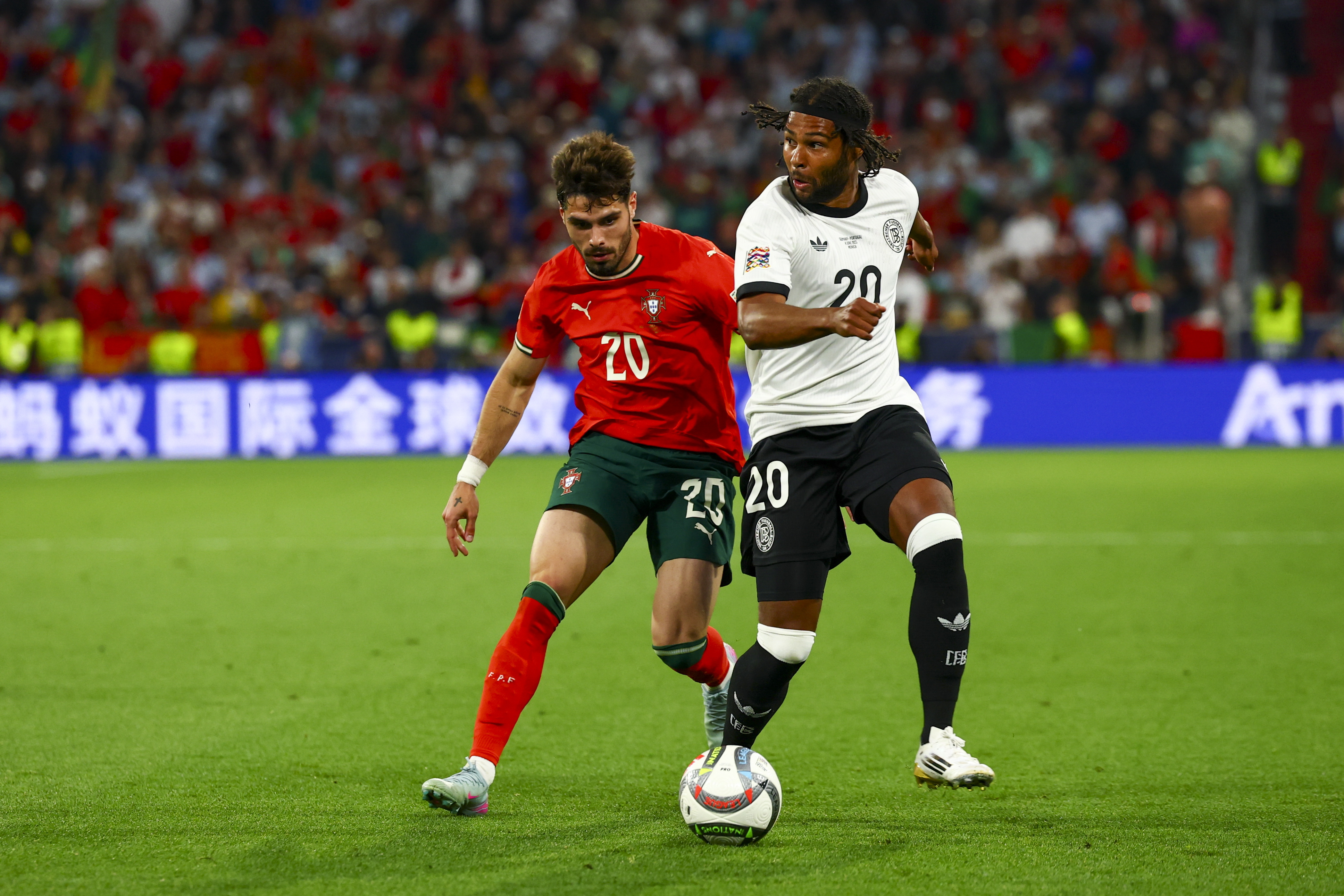 关于欧国联比赛：北爱尔兰战胜葡萄牙，晋级八强的信息