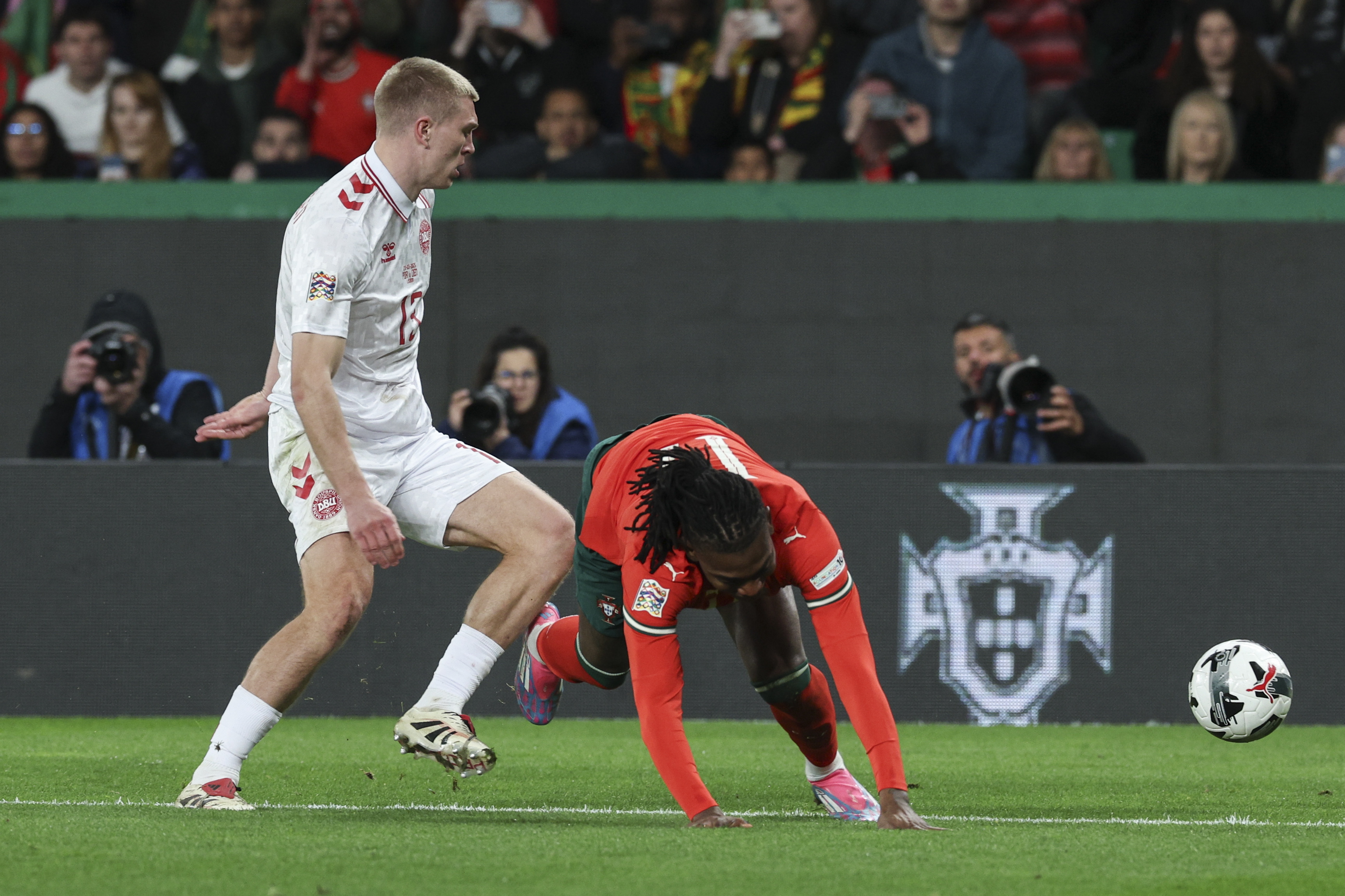 米兰登录入口-东道主法国国家队备战欧国联比赛