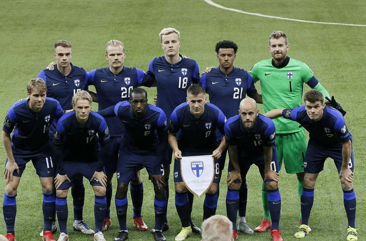 法国国家队携手晋级，成功进入欧预赛四强!的简单介绍