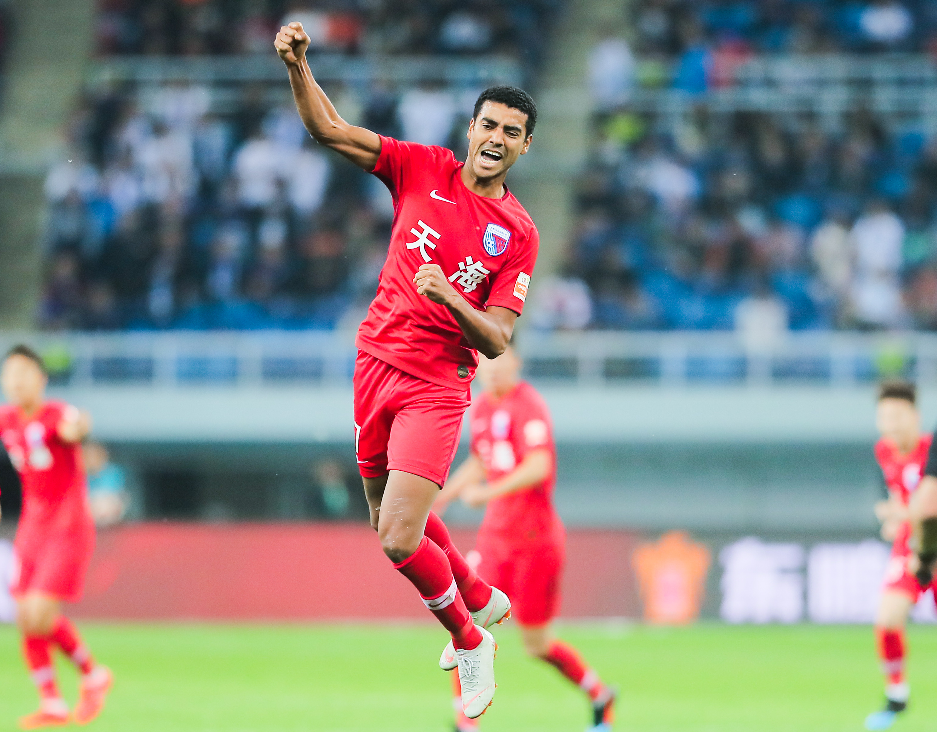 泰达队在比赛中攻守兼备，稳健表现可靠取得胜利