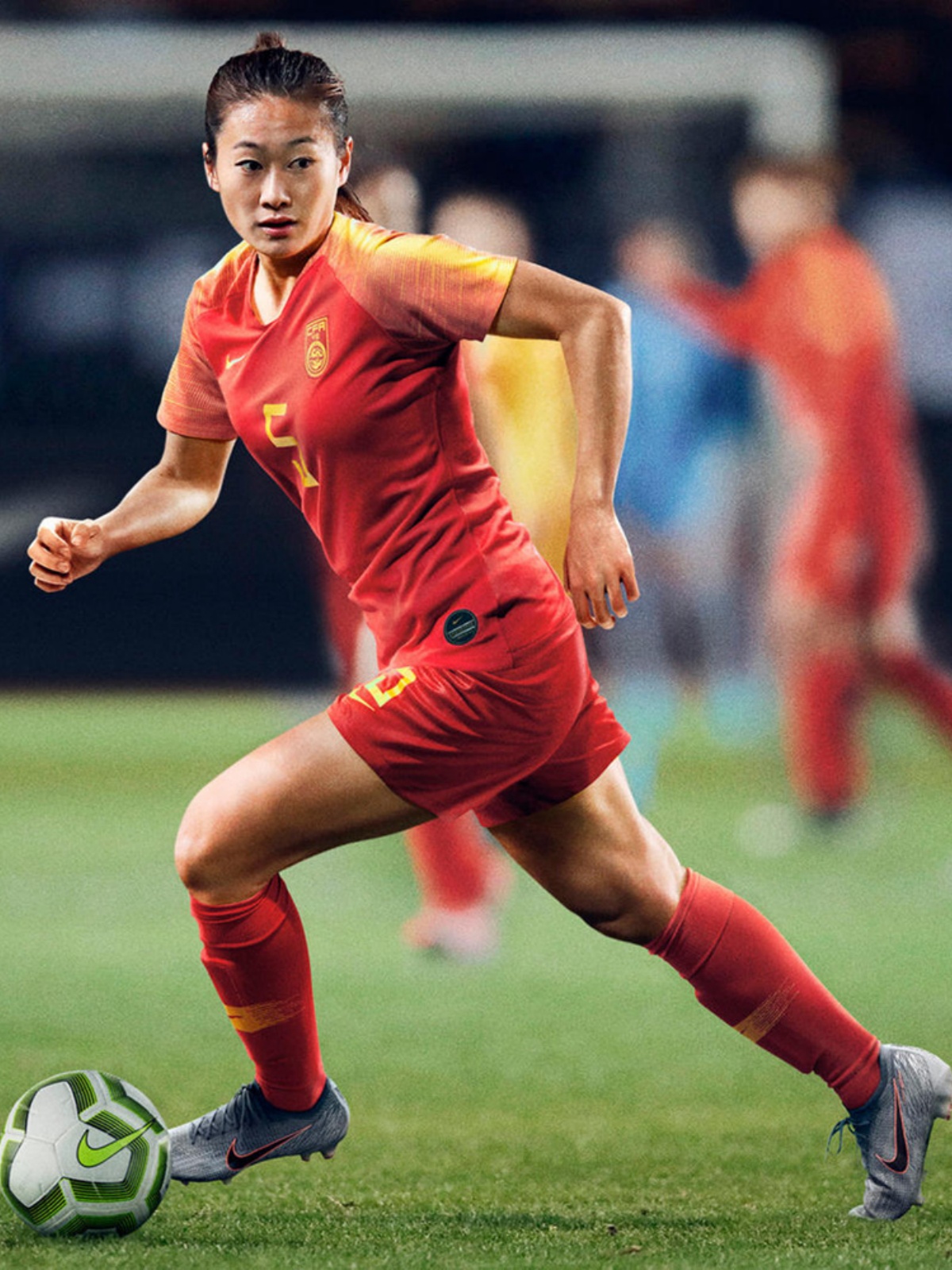 精湛技艺！中国女足球员斩获胜利！的简单介绍