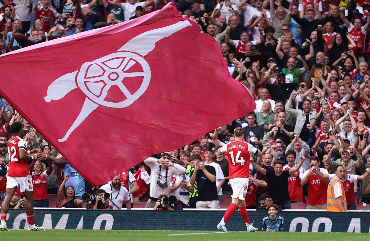 包含阿森纳主场胜出，表现受到赞誉的词条