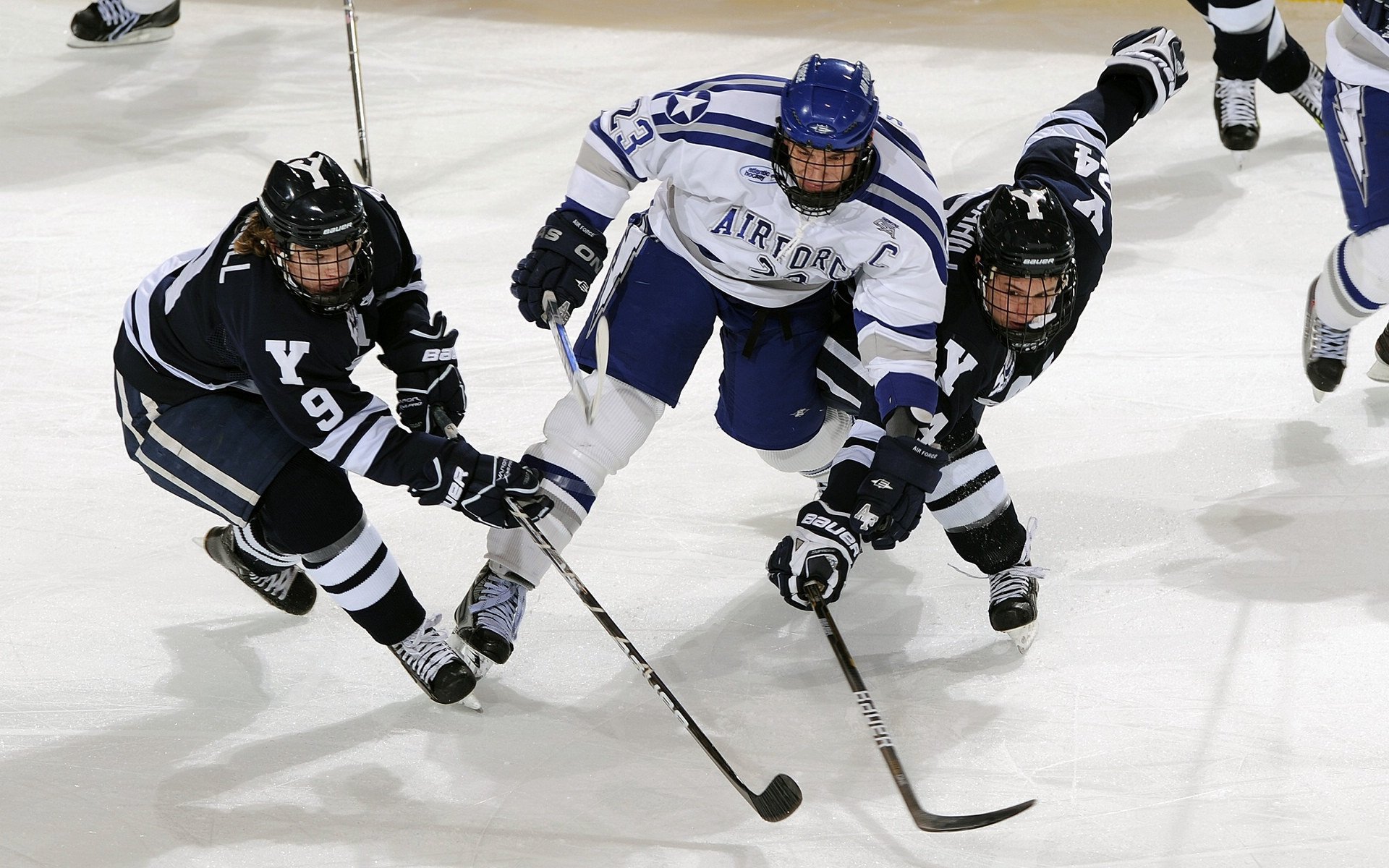 法网力克美网，西西帕斯惊艳四座的背后，是红土哲学对硬地美学的胜利